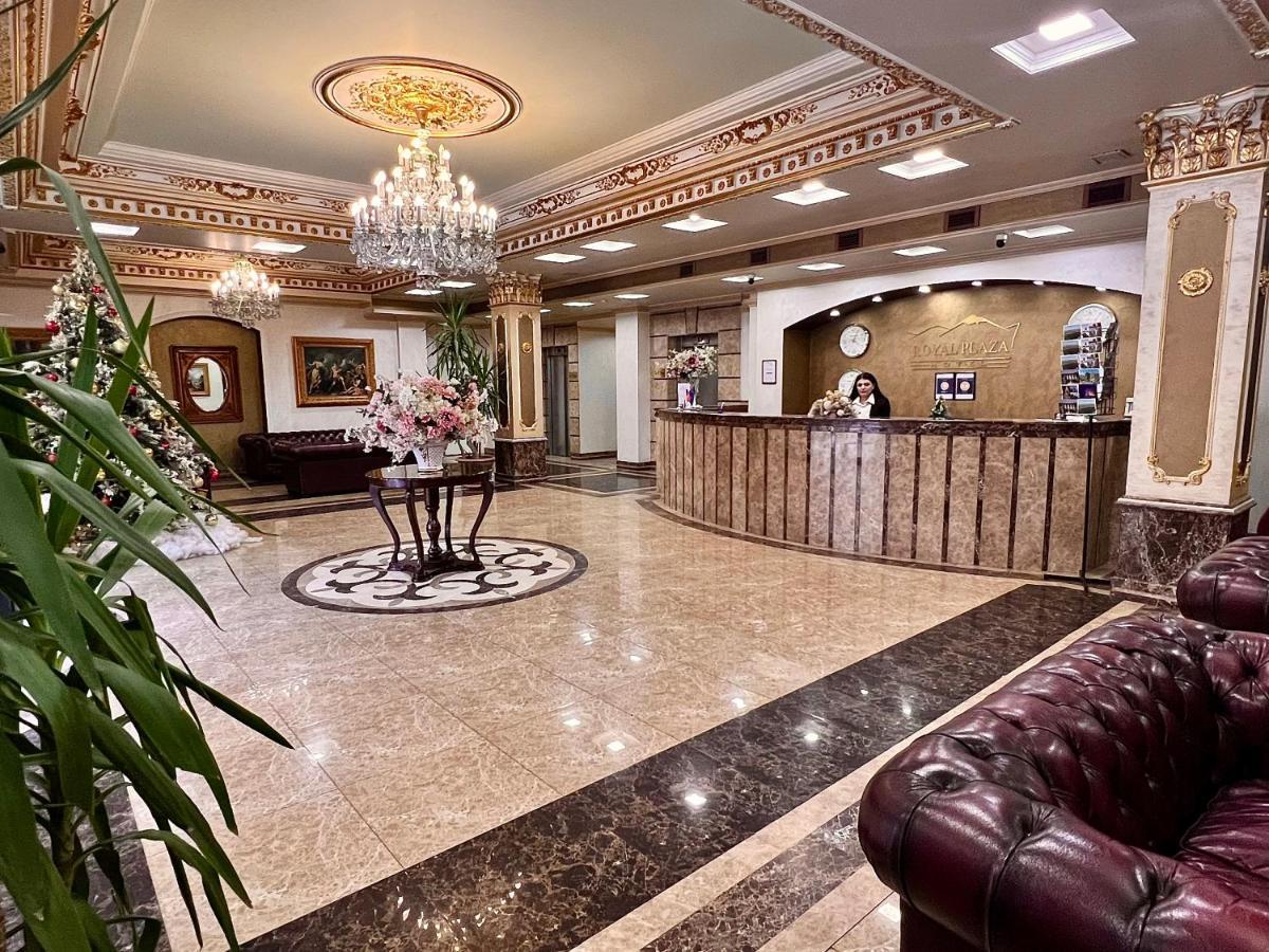 Royal Plaza By Stellar Hotels, Jerevan Exteriör bild